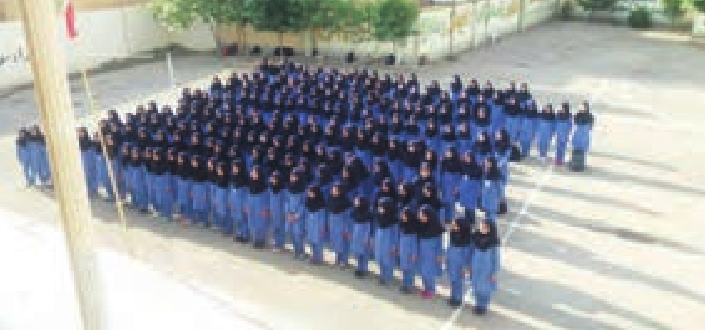 دانش آموزان در مدرسه