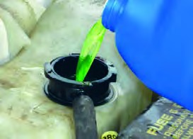 بررسی ظاهری و ارتفاع سطح مایع خنک&zwnj;کننده