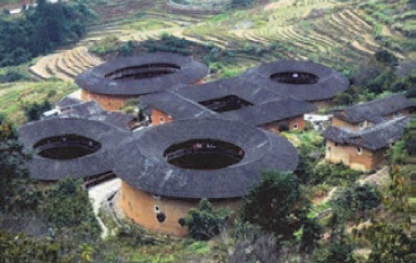 عکس هوایی از &laquo;تولو&raquo;