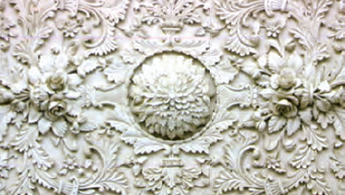گچ&zwnj;بری با نقوش گیاهی