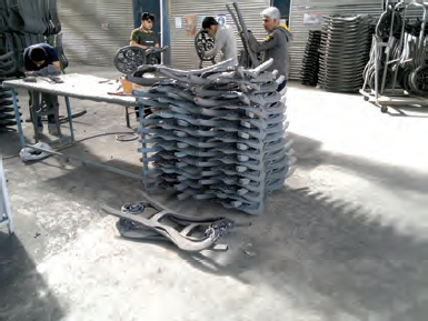 پرداخت&zwnj;کاری قطعات و چیدمان آنها