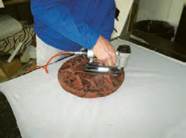 منگنه&zwnj;کاری دورها