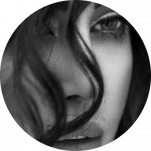 یگانه  ُخرندی 