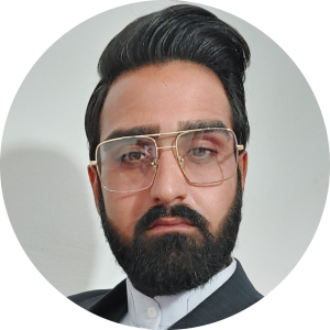 آرش یحیی آبادی