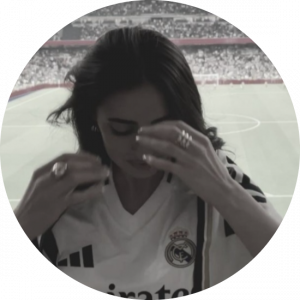 نیکا حسینی  حسینی 